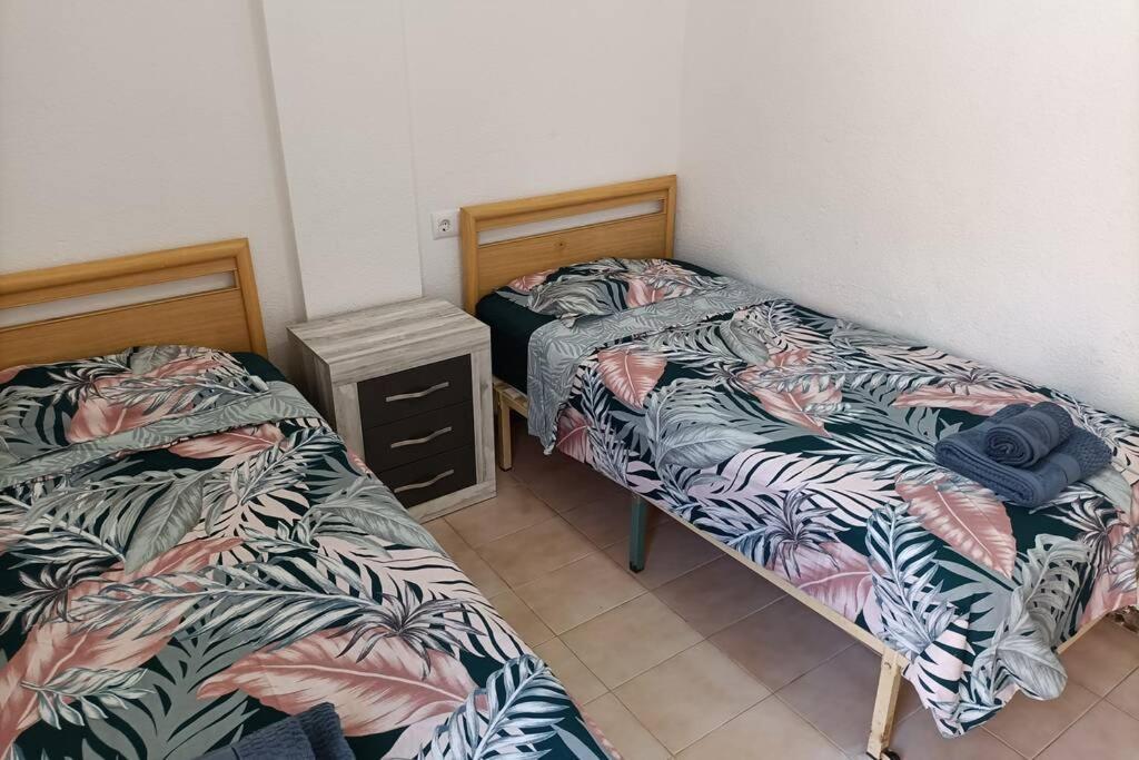 2 Bedroom Townhouse In Beautiful Gated Complex Benidorm Exterior photo