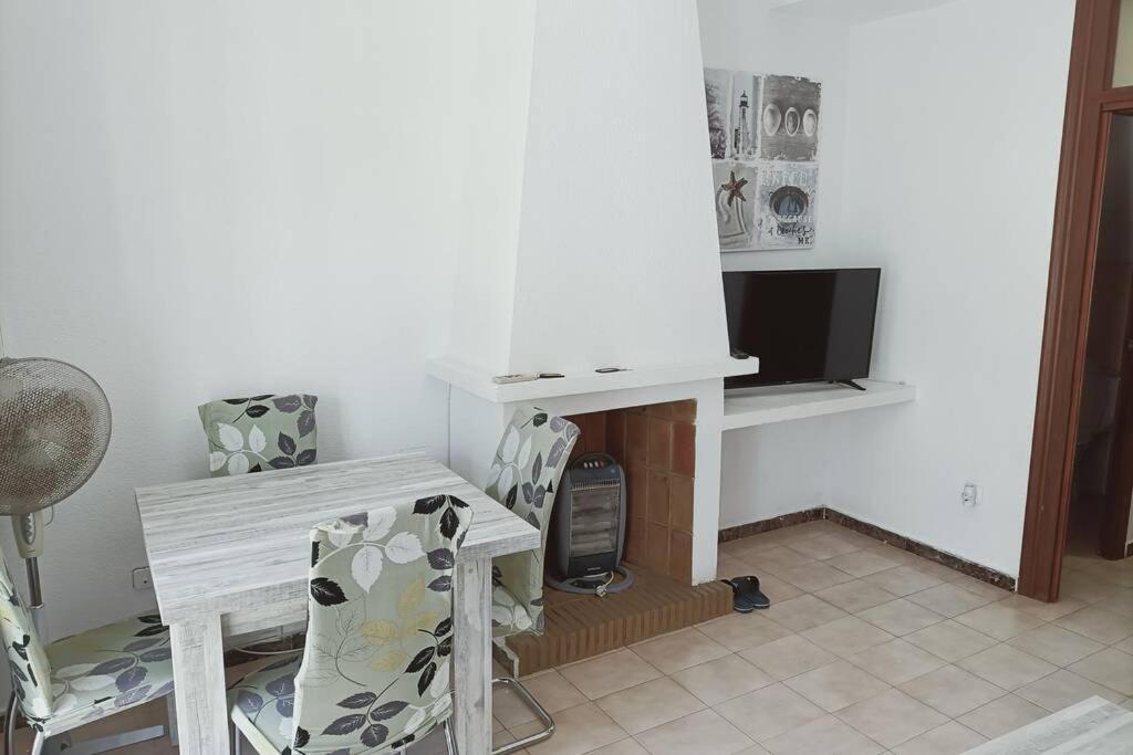 2 Bedroom Townhouse In Beautiful Gated Complex Benidorm Exterior photo