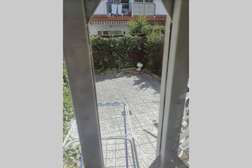 2 Bedroom Townhouse In Beautiful Gated Complex Benidorm Exterior photo